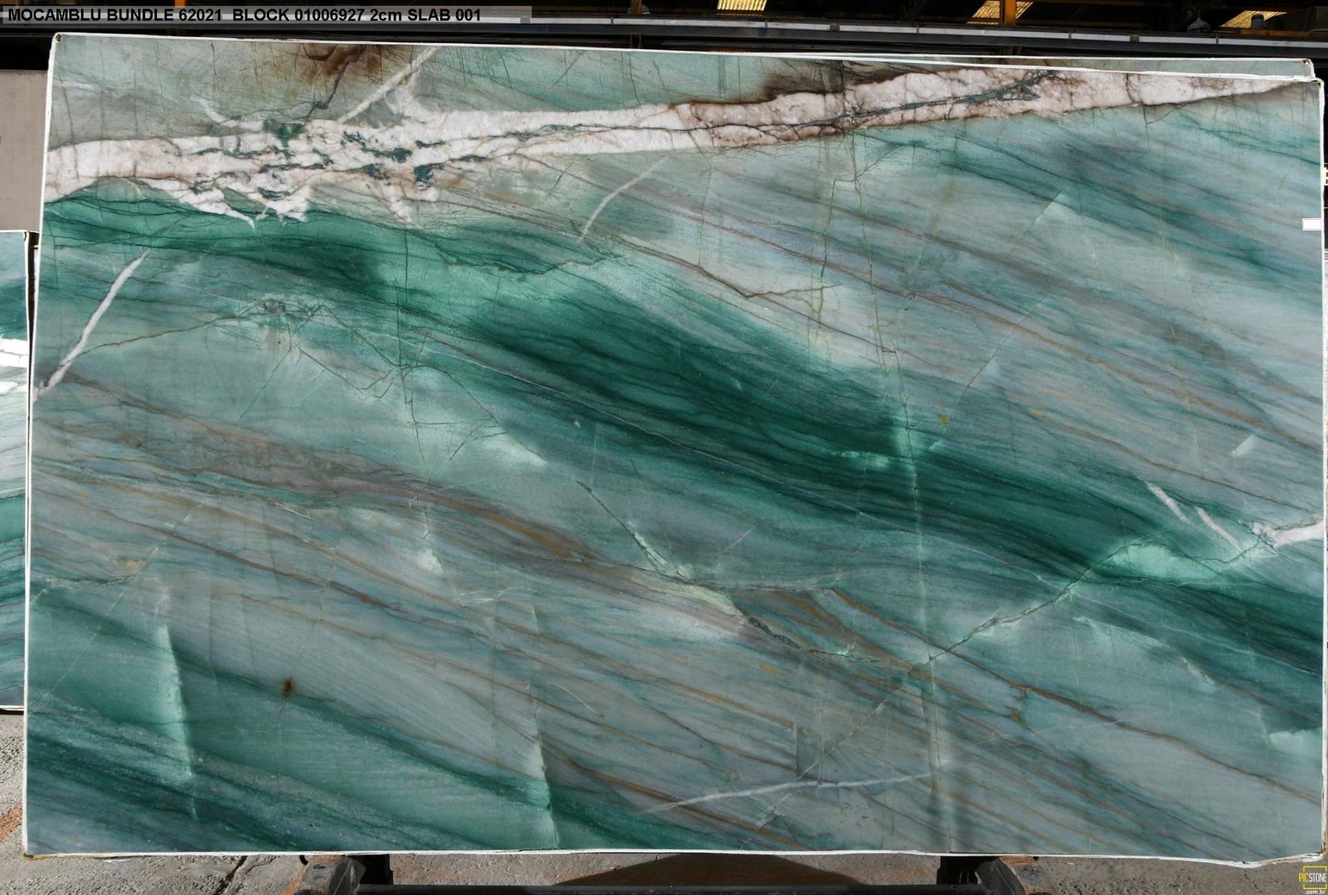 Fucsita - Quartzite